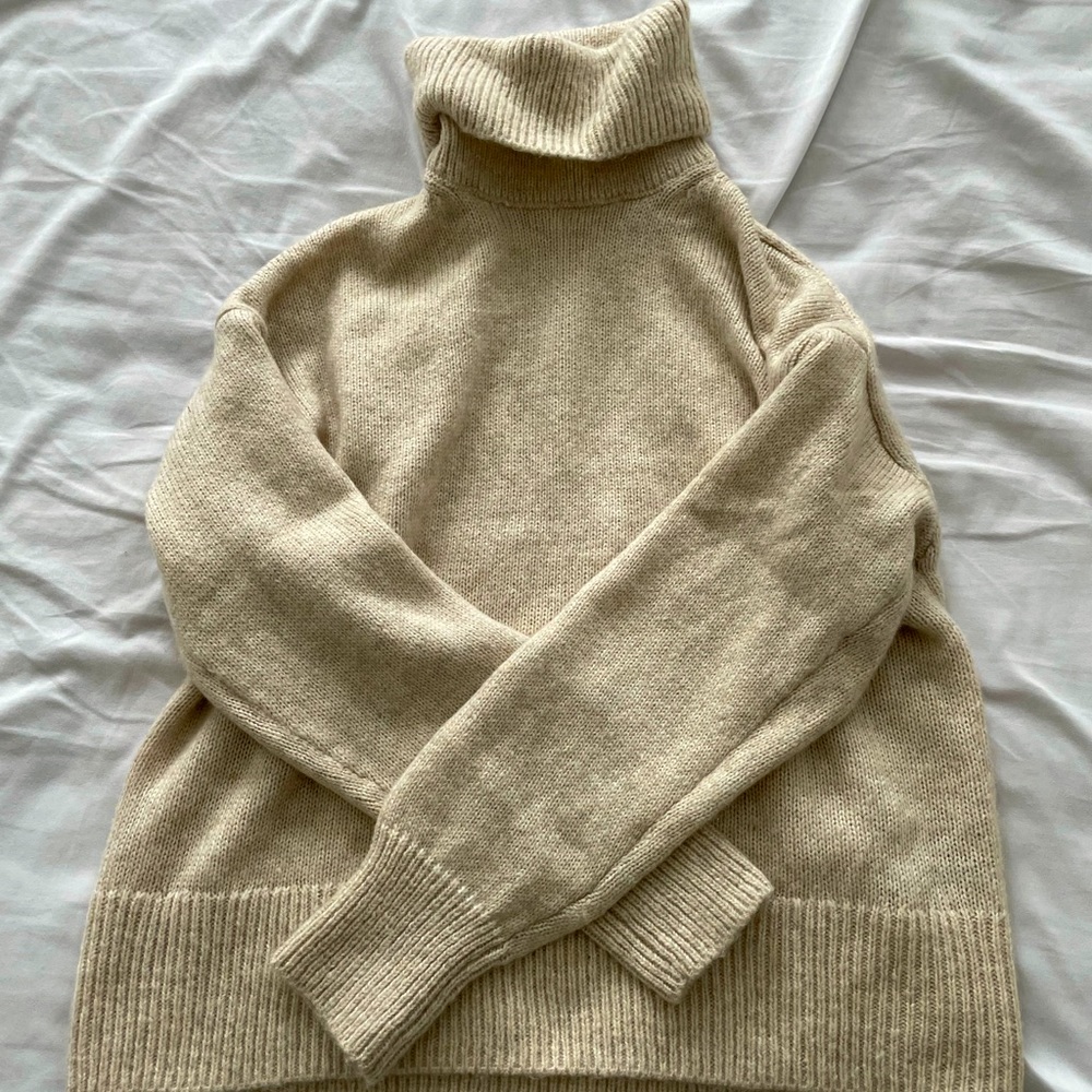 H&M sweater